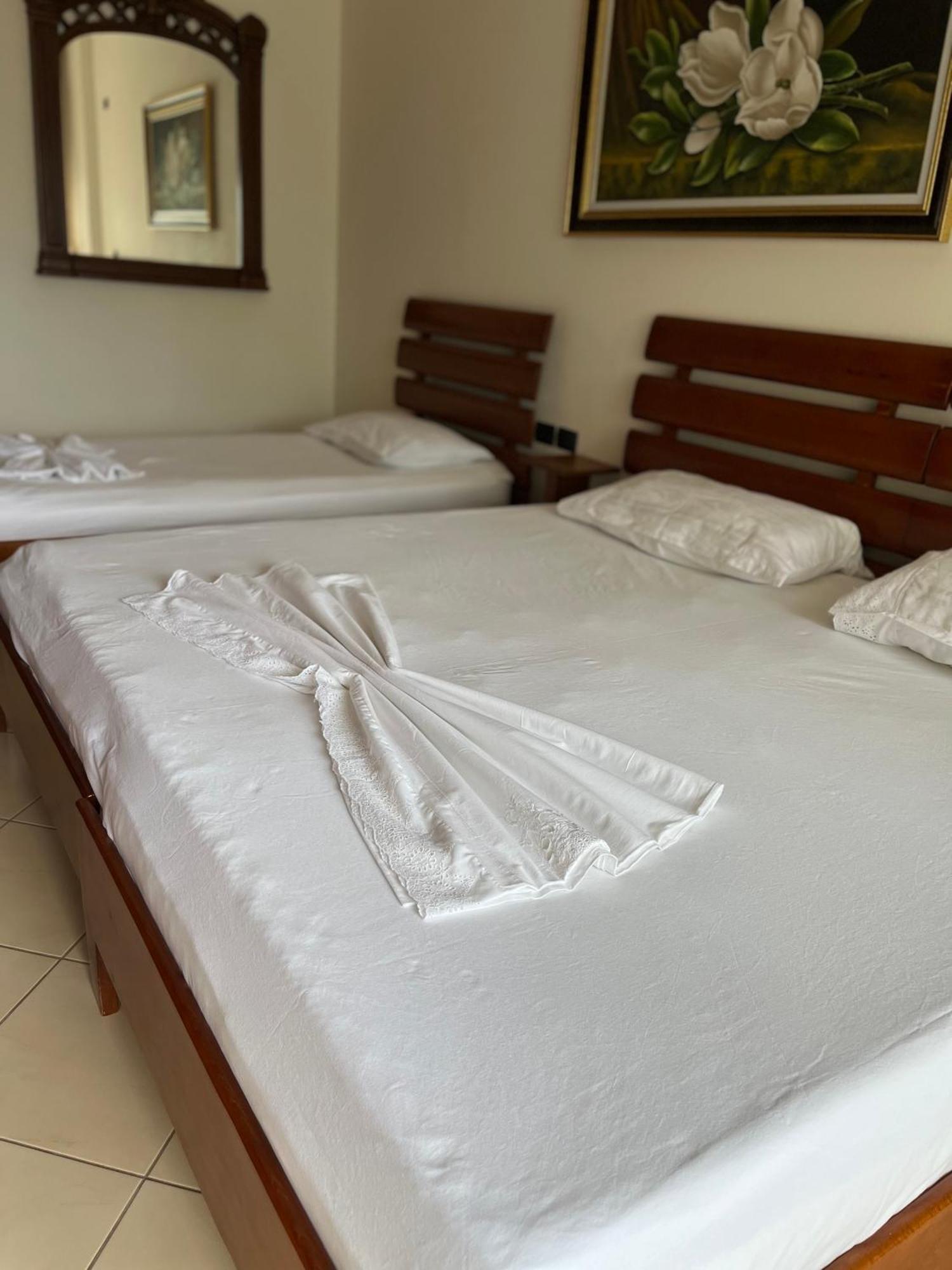 Sea View Apartment Vlore Ngoại thất bức ảnh